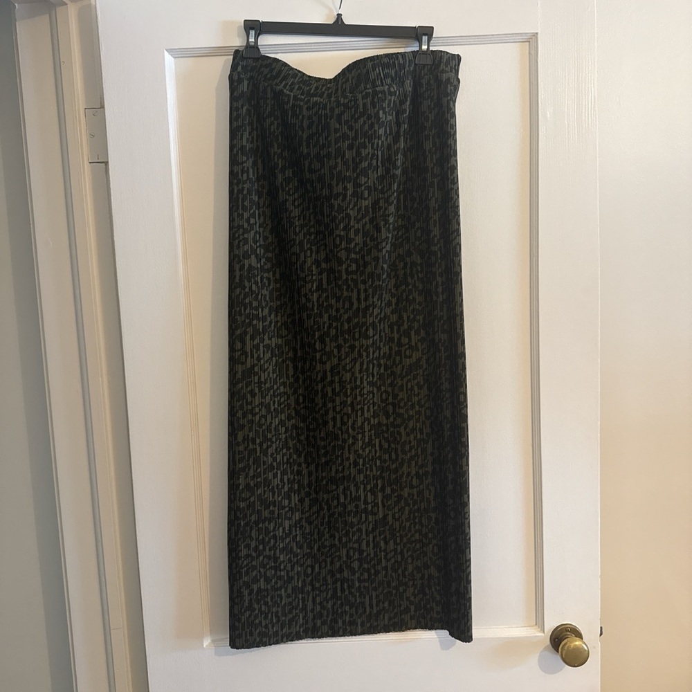 ASOS Dark Green and Black Leopard Maxi Skirt